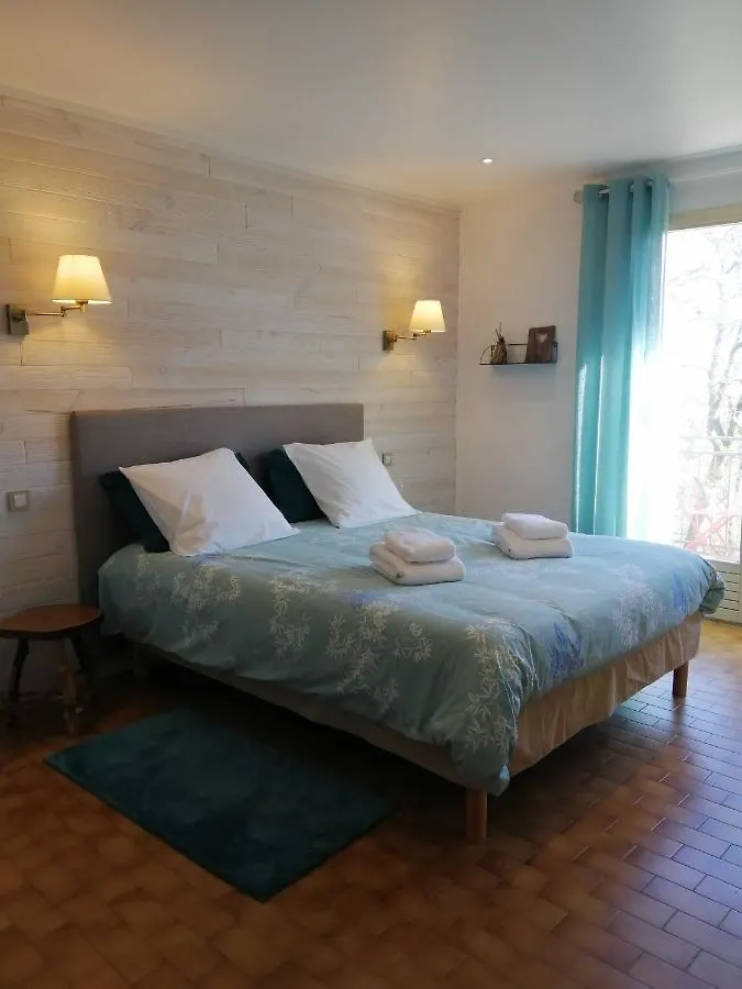 Bed & Breakfast Bed and Breakfast Alabrena Feneyrols